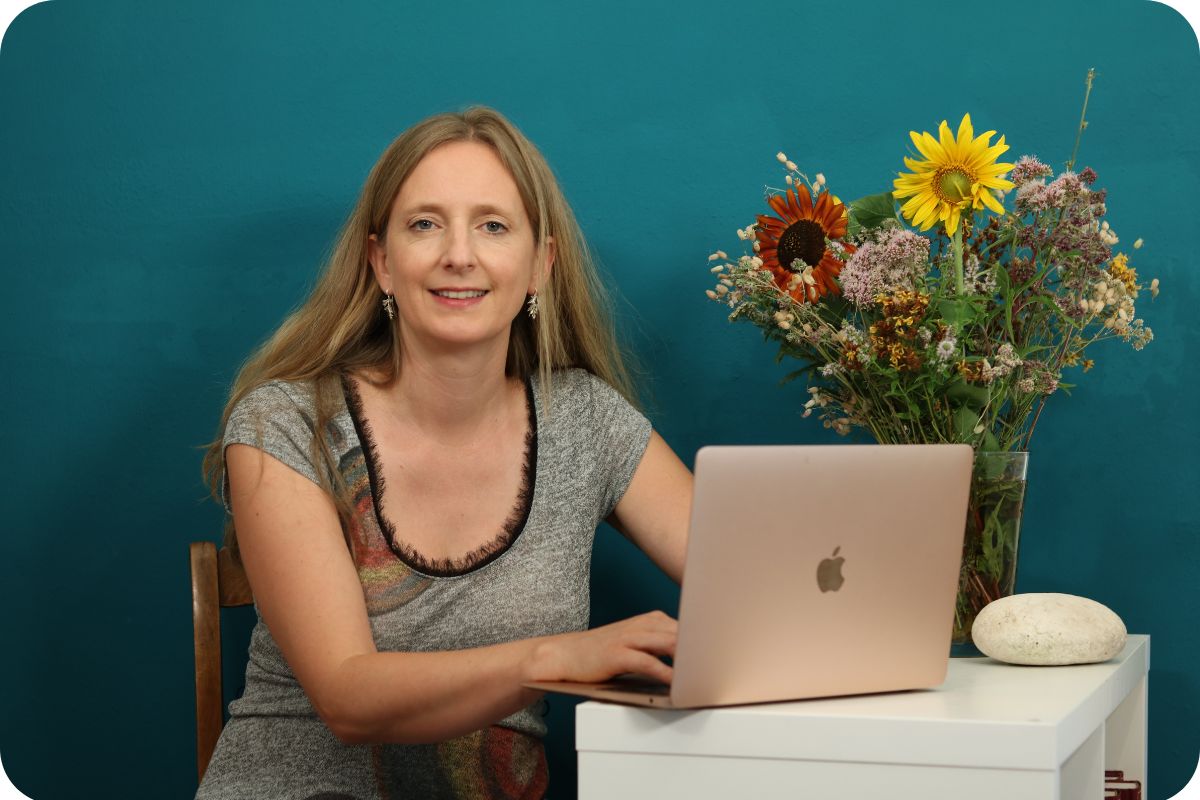 Sarah bei der Arbeit